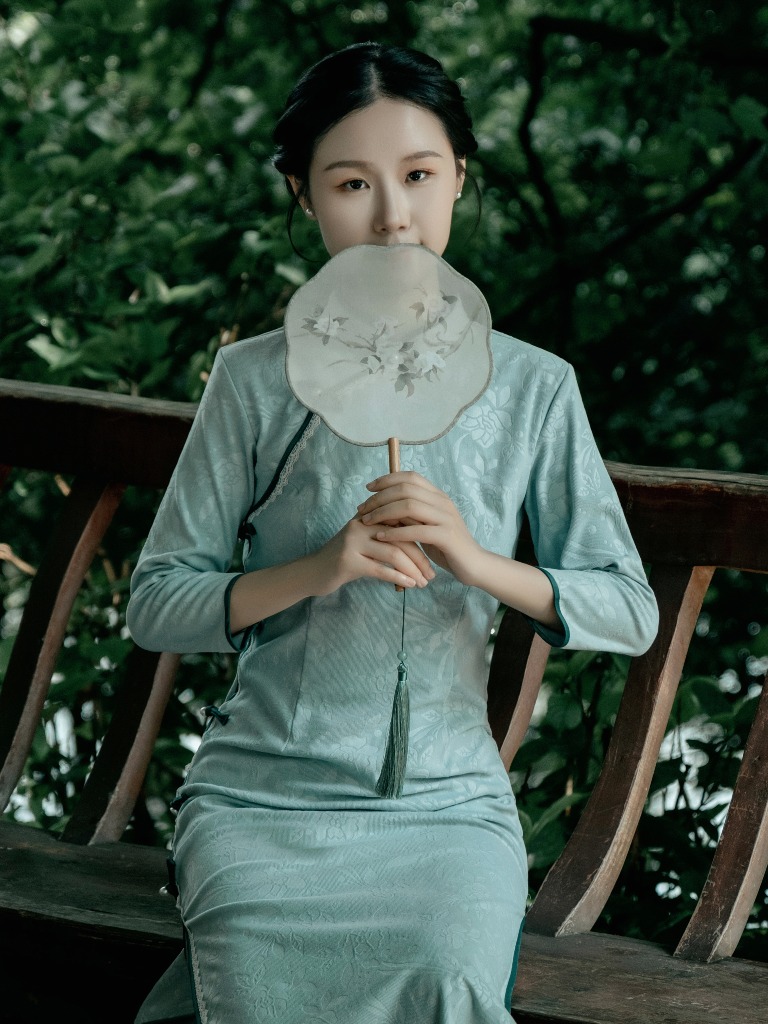 左左