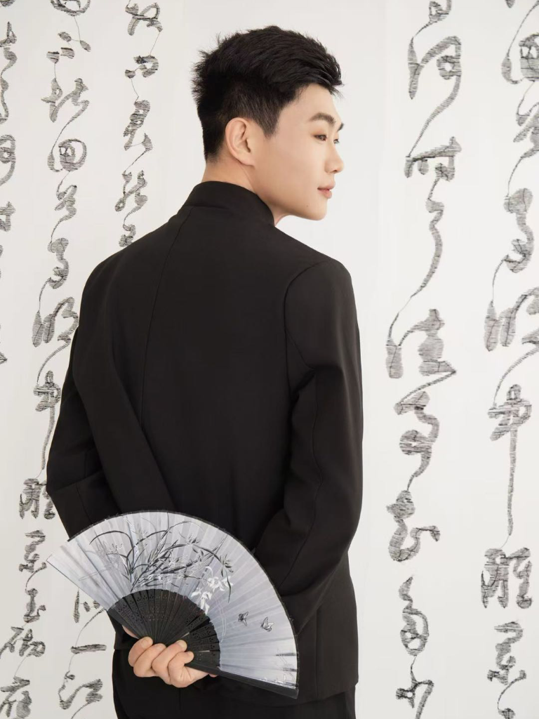 任洋