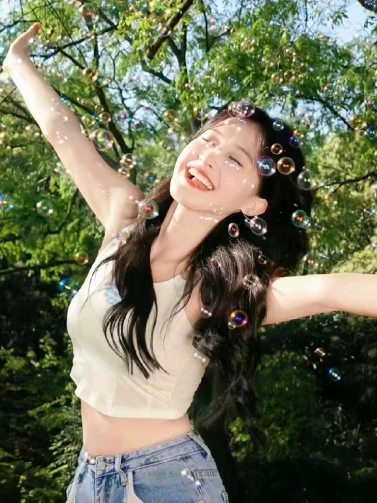 爱彤